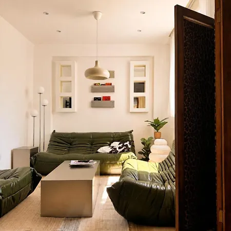 Refined Retreat - Flat With Pool Table