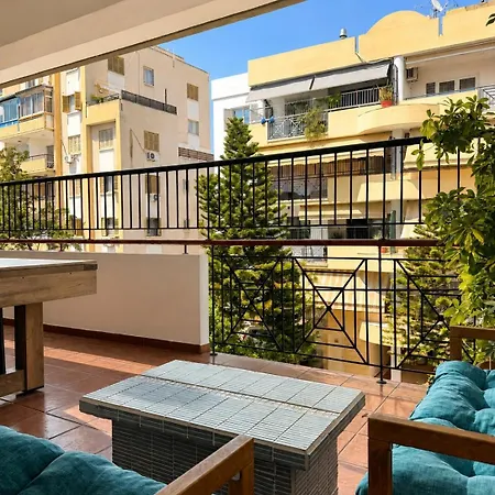 Refined Retreat - Flat With Pool Table דירה ניקוסיה