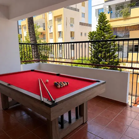Refined Retreat - Flat With Pool Table דירה ניקוסיה