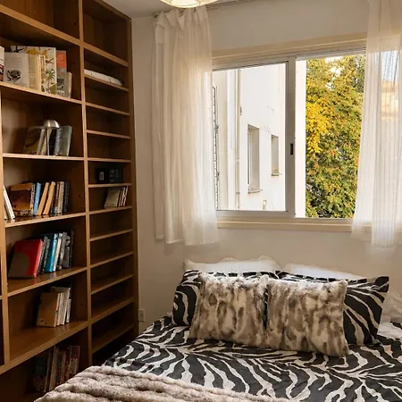 Refined Retreat - Flat With Pool Table דירה ניקוסיה